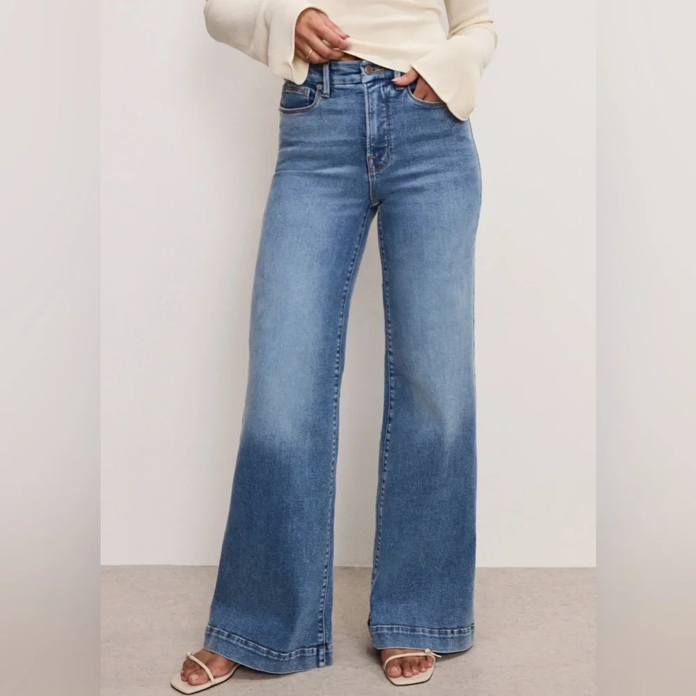 Good American High-Rise Petite Palazzo Jeans - Picture 3 of 9